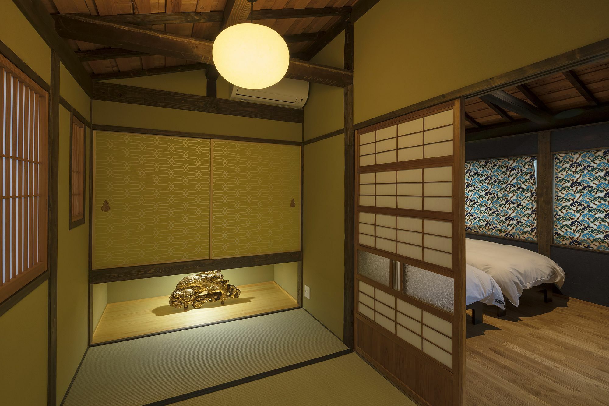 Вилла Yoshimigura Machiya House Киото Экстерьер фото