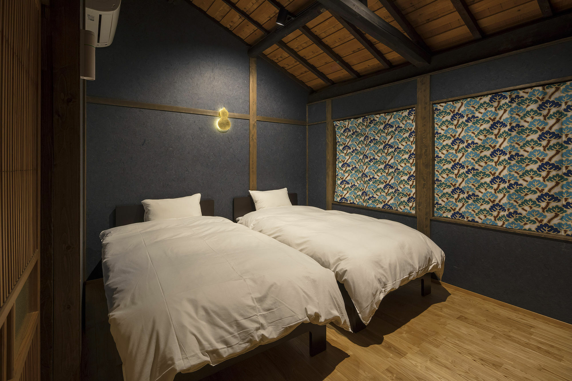 Вилла Yoshimigura Machiya House Киото Экстерьер фото